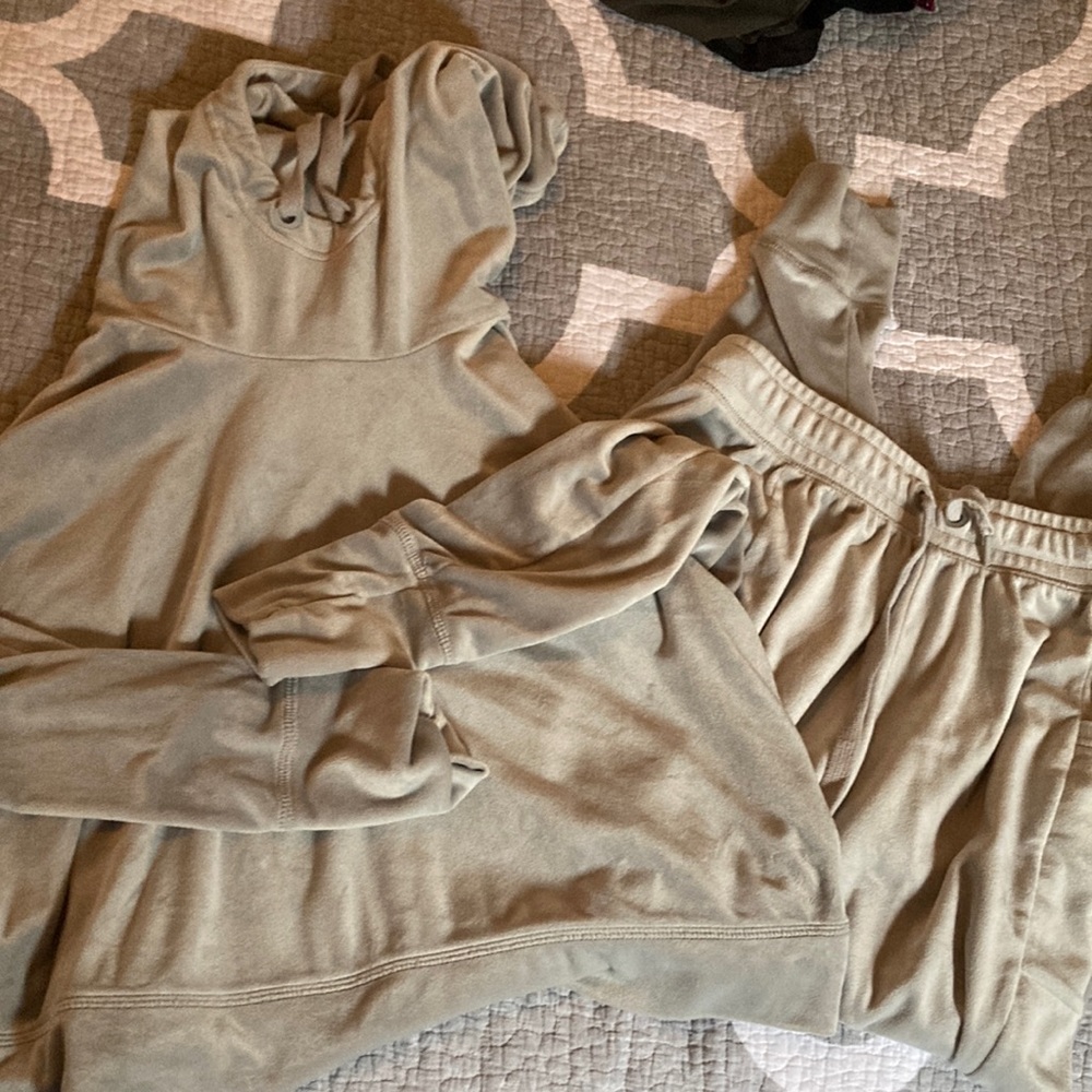 Offline by Aerie Sweat Set